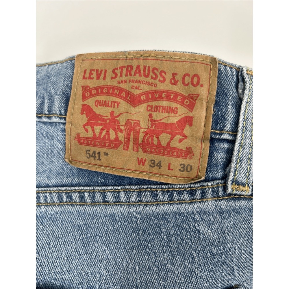 Levis 541 Athletic Taper Light Wash Blue Denim Jeans Mens 34x30 18181-0667 - Picture 8 of 14